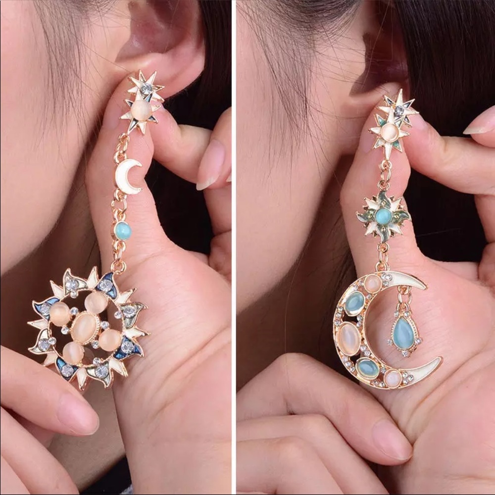 NEW ‘Spell Bound’ Earrings - Picture 2 of 6